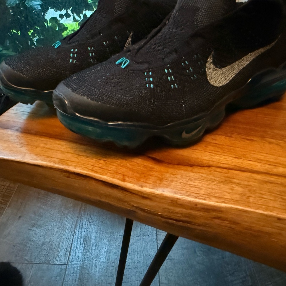 Nike Black and Aqua Athletic Shoes